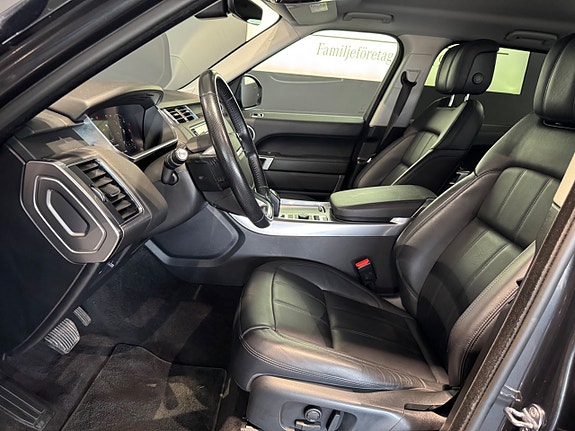 Land Rover Range Rover Sport 4 of 5