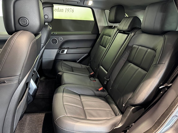 Land Rover Range Rover Sport 10 of 16