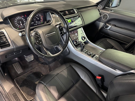 Land Rover Range Rover Sport 3 of 5