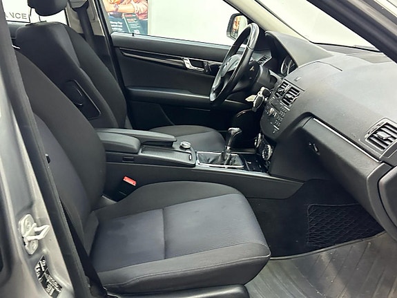 Mercedes-Benz C180 6 of 19