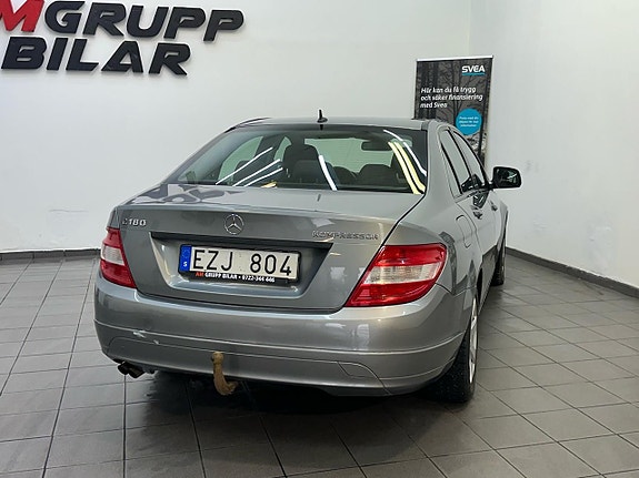 Mercedes-Benz C180 10 of 19