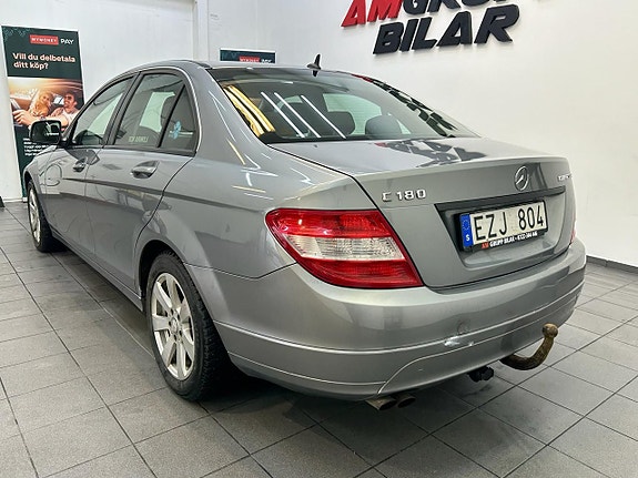 Mercedes-Benz C180 16 of 19