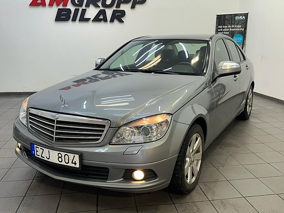 Mercedes-Benz C180 13 of 19