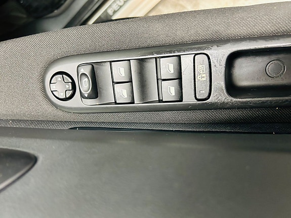 Peugeot 3008 11 of 13