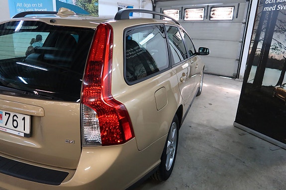 Volvo V50 8 of 16