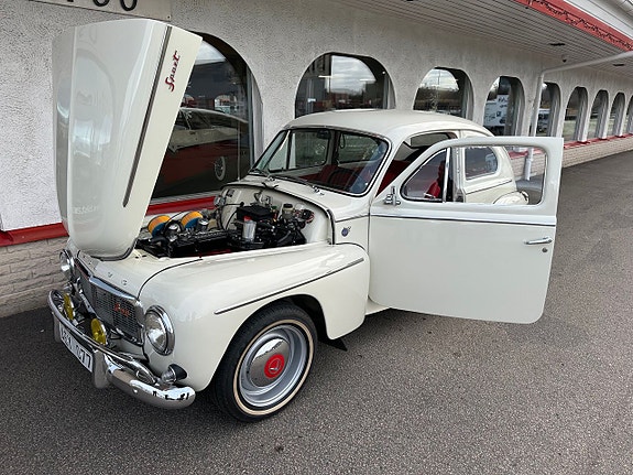 Volvo PV 12 of 15