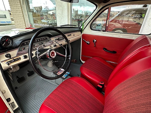 Volvo PV 4 of 15