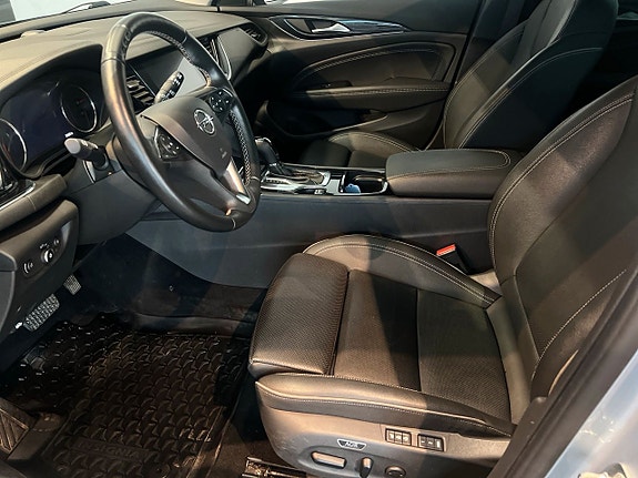 Opel Insignia Country Tourer 9 of 17