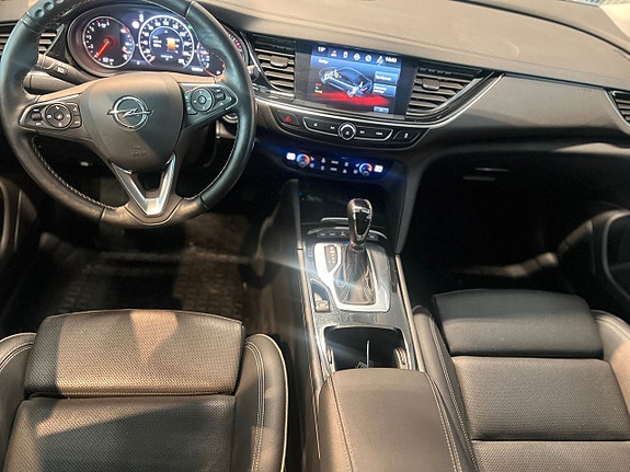 Opel Insignia Country Tourer 12 of 17