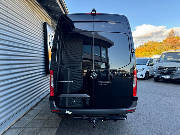 Mercedes-Benz eSprinter 320 14 of 23