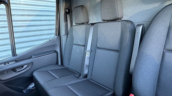 Mercedes-Benz eSprinter 320 6 of 23