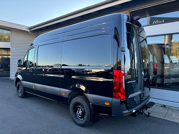 Mercedes-Benz eSprinter 320 4 of 23