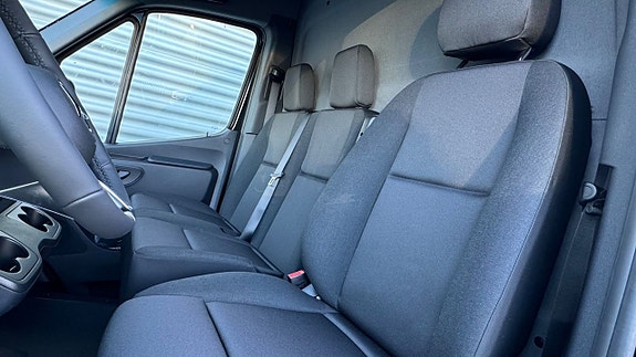 Mercedes-Benz eSprinter 320 5 of 23