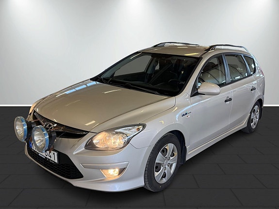 Hyundai i30 2 of 5