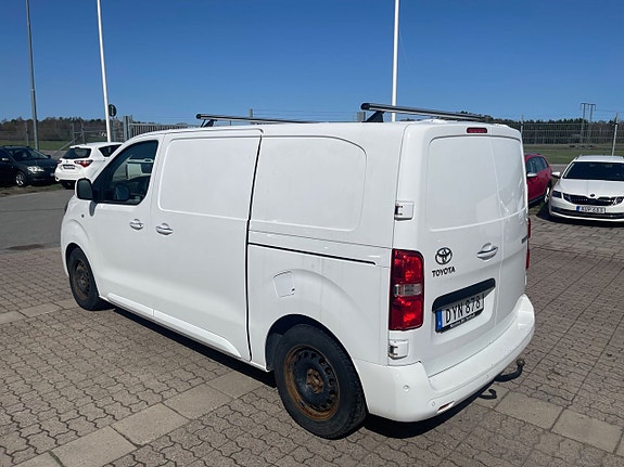 Toyota Proace 2 of 5