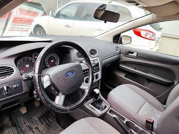 Ford Focus 7 of 7
