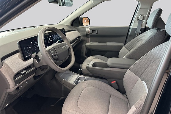 Kia EV3 8 of 15