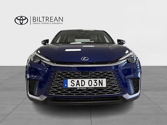 Lexus LBX 6 of 13