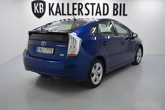 Toyota Prius 3 of 27