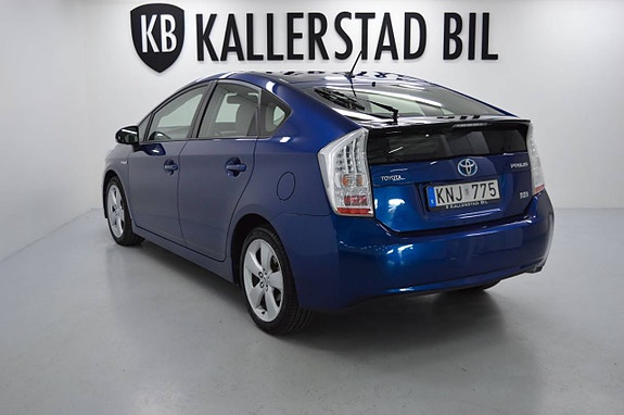 Toyota Prius 4 of 27