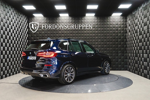 BMW X5 3 of 5