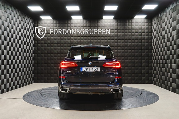 BMW X5 4 of 5