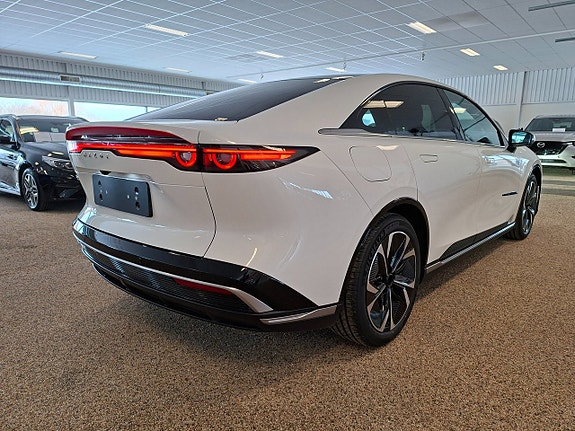 Mazda 6 5 of 5