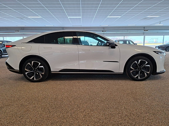 Mazda 6 4 of 5