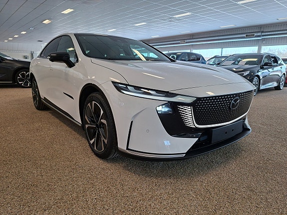 Mazda 6 3 of 5