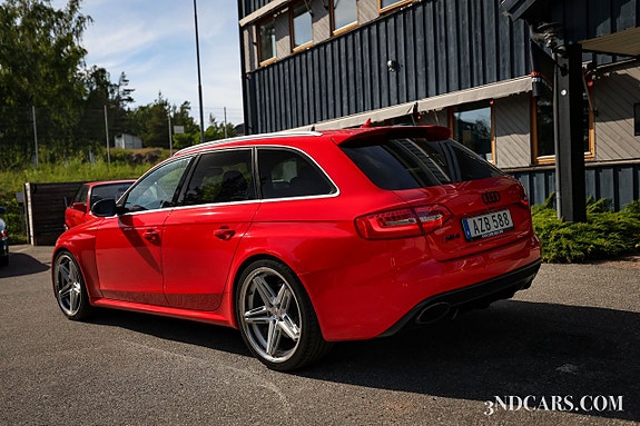 Audi RS4 4 of 5