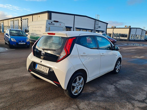 Toyota Aygo 7 of 11