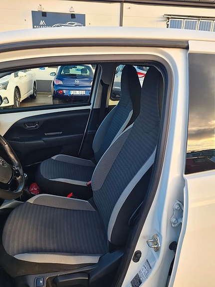 Toyota Aygo 8 of 11