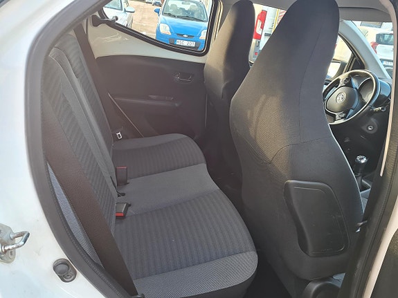 Toyota Aygo 10 of 11