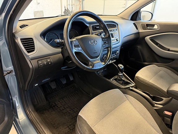 Hyundai i20 12 of 13