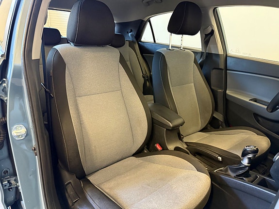 Hyundai i20 7 of 13