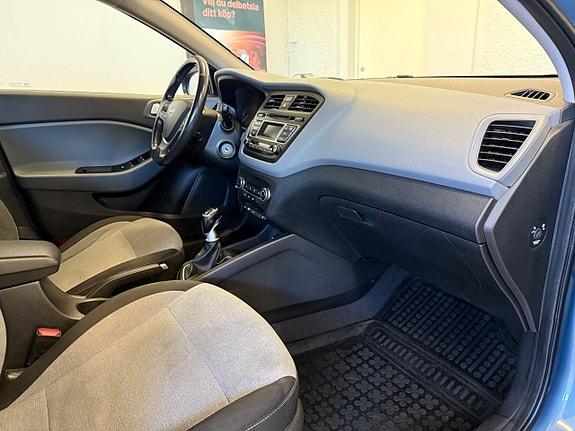 Hyundai i20 6 of 13