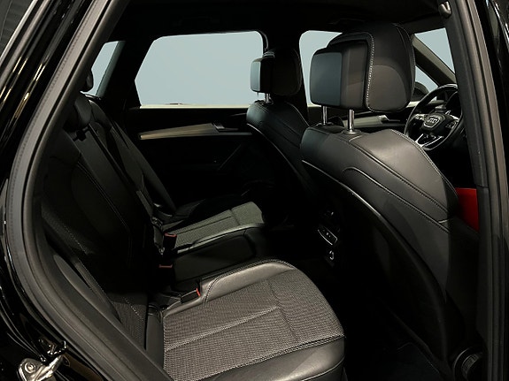 Audi Q5 7 of 16