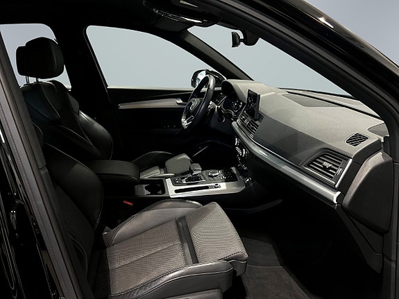 Audi Q5 6 of 16