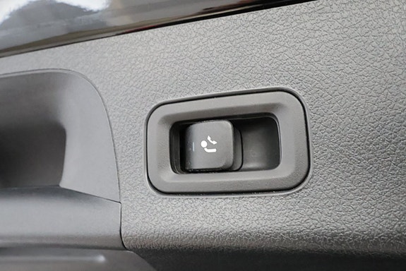 Mercedes-Benz CLA35 26 of 28