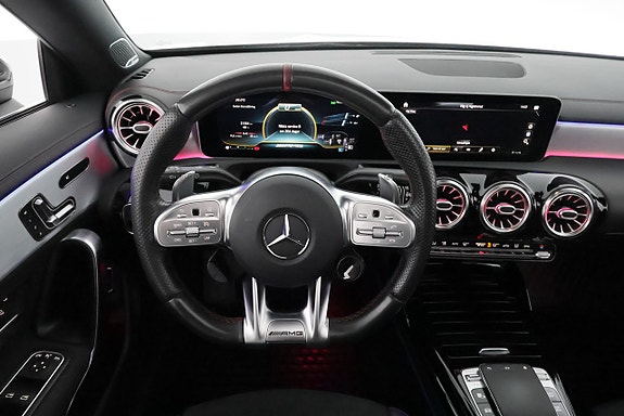 Mercedes-Benz CLA35 16 of 28