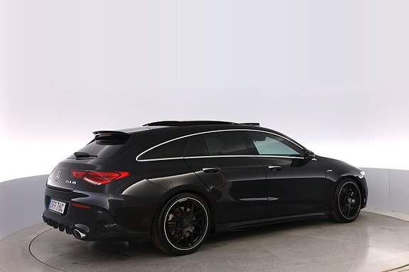 Mercedes-Benz CLA35 3 of 28