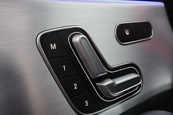 Mercedes-Benz CLA35 18 of 28