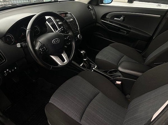 Kia Ceed 6 of 12