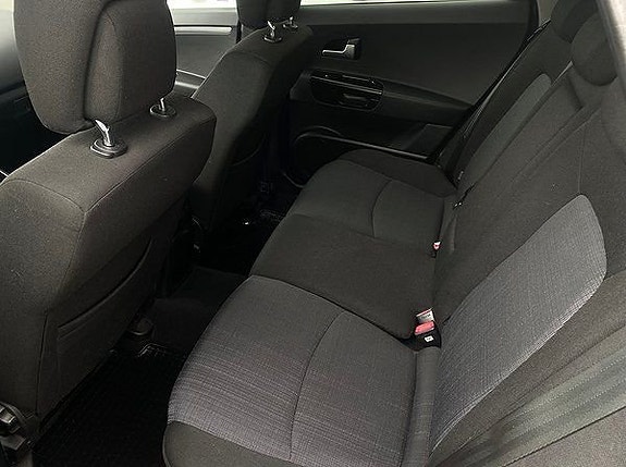 Kia Ceed 7 of 12