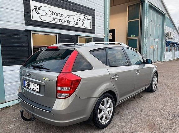 Kia Ceed 3 of 5