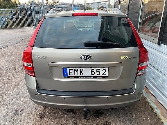 Kia Ceed 12 of 12