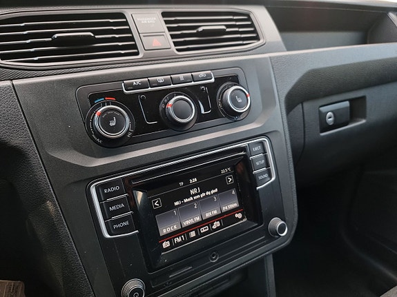 Volkswagen Caddy Maxi 17 of 19