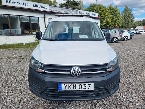 Volkswagen Caddy Maxi 2 of 5