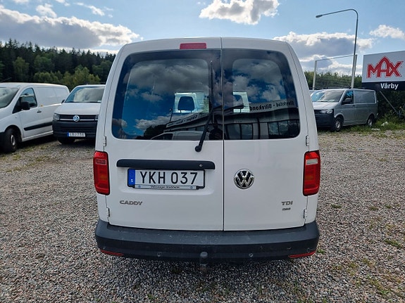 Volkswagen Caddy Maxi 6 of 19