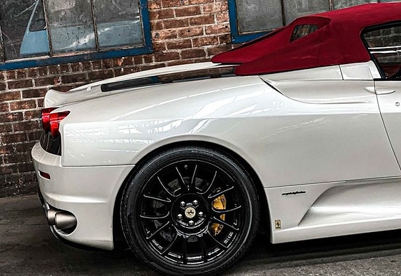 Ferrari 430 3 of 17